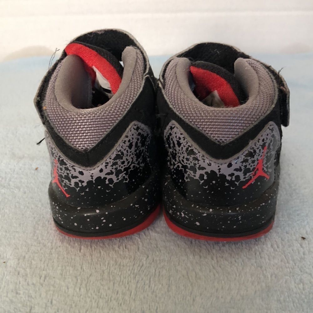 Jordan Shoes  - Picture 4 of 7